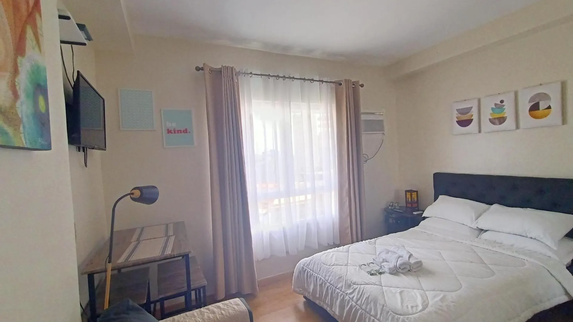 Chic And Affordable Studio Davao Stadt